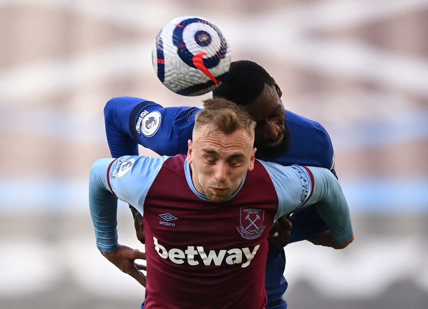 空中完成暴 空中完成暴